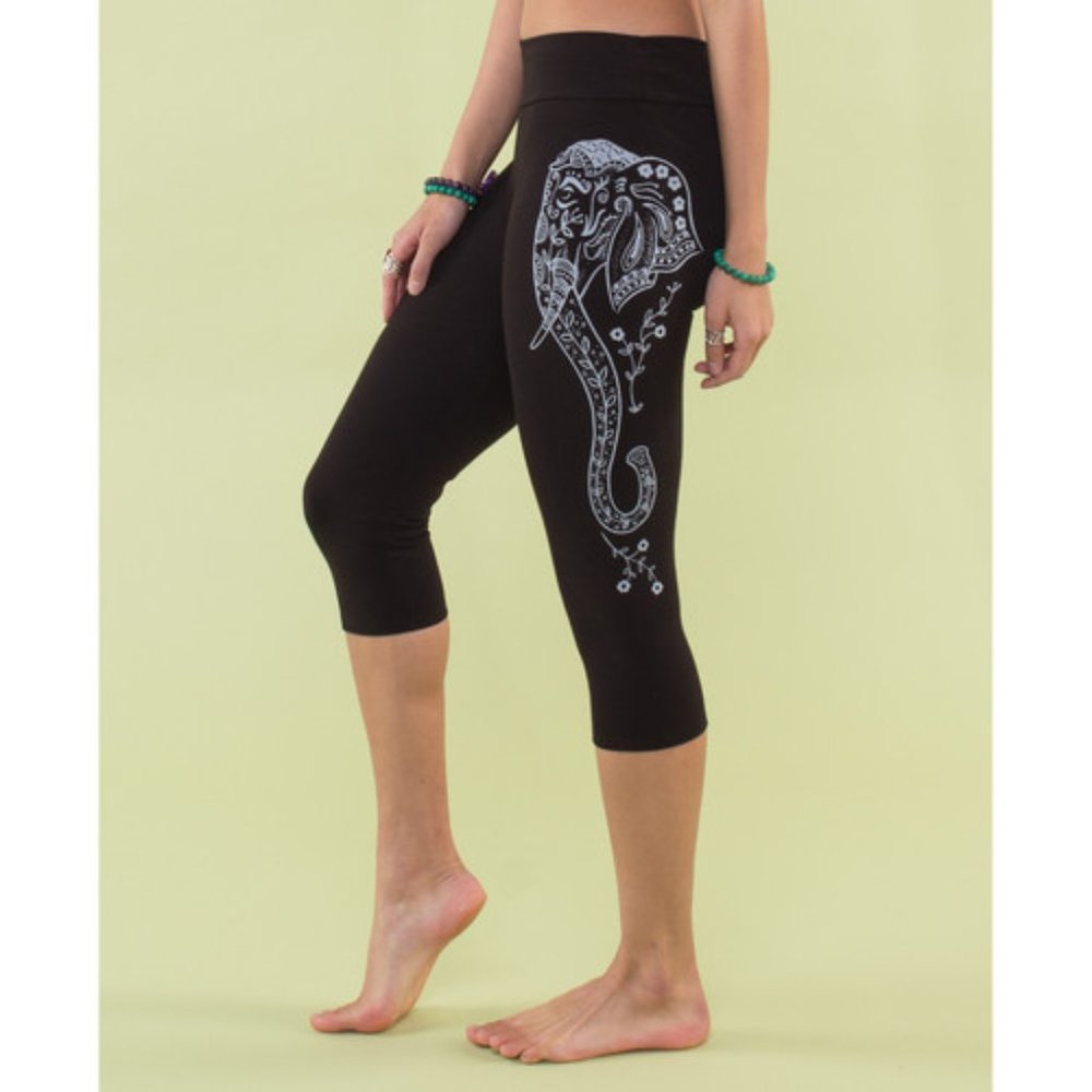 Decorated Elephant Organic Cropped Leggings